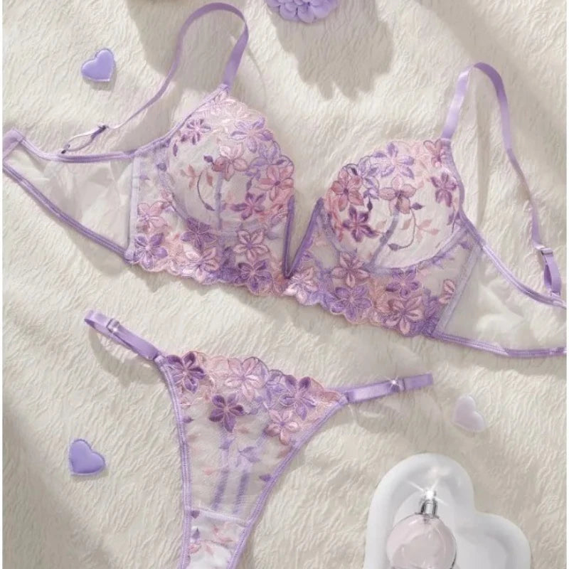 Conjunto de lingerie feminina ultra sexy e romântica, sutiã push-up com decote em V profundo